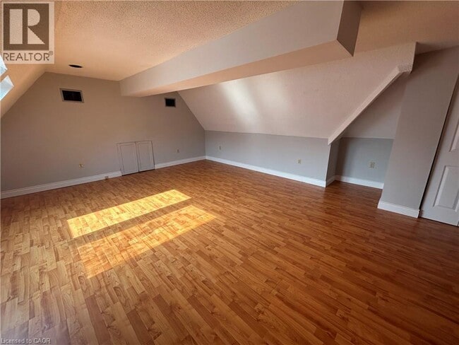 Building Photo - 303 James St S