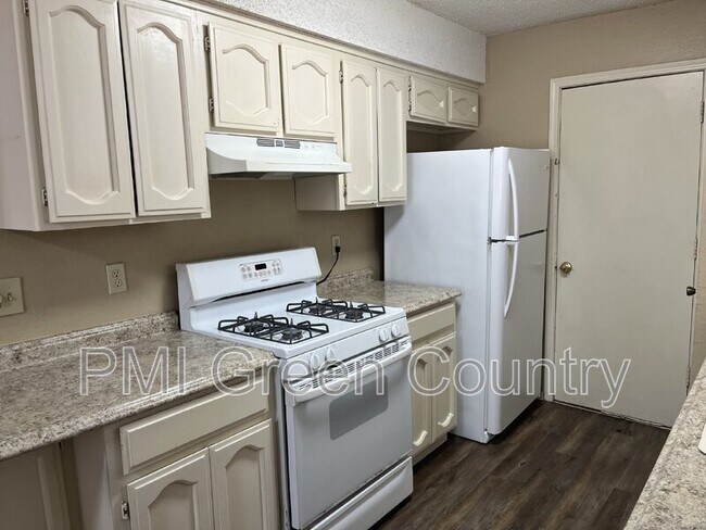 Foto del edificio - 9247 S 91st E Ave