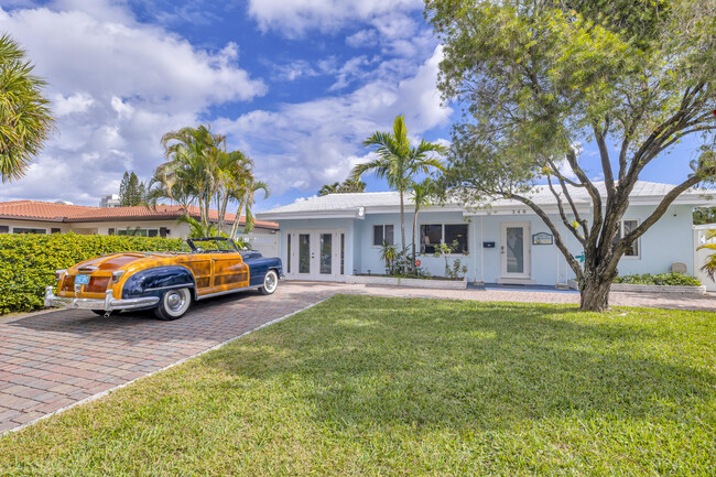 Foto del edificio - 348 SE 18th Ave