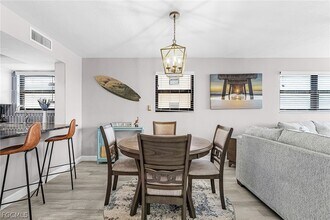 Building Photo - 4260 SE 20th Pl