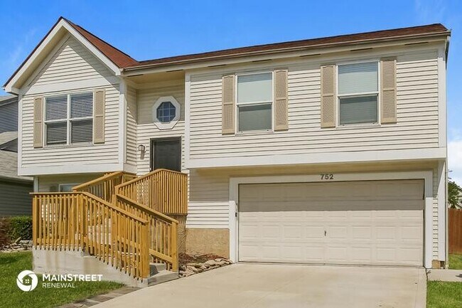 Building Photo - 752 HURLOCK LN, GALLOWAY, OH 43119