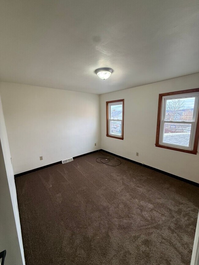 Foto del edificio - 702c E 9th Ave