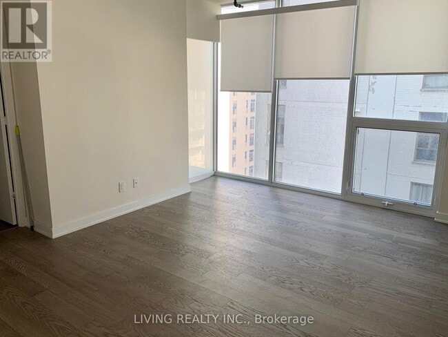 Building Photo - 17 Dundonald St