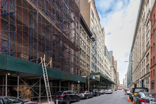 Building Photo - 95 Vandam St