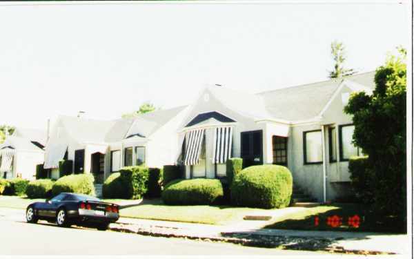 Foto del edificio - 496-500 Upham St