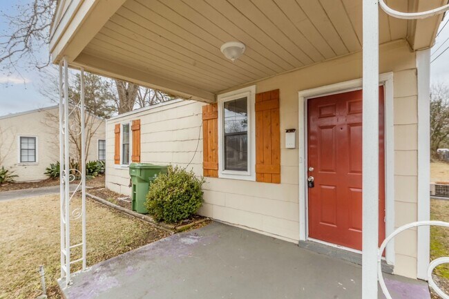 Building Photo - 3320 W Tuskegee Cir