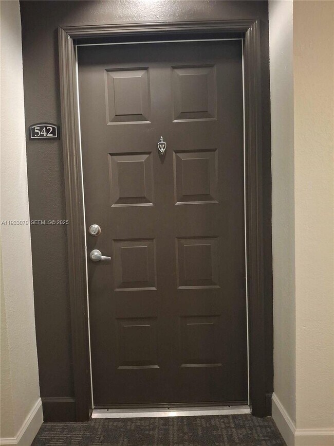 Foto del edificio - 6001 SW 70th St