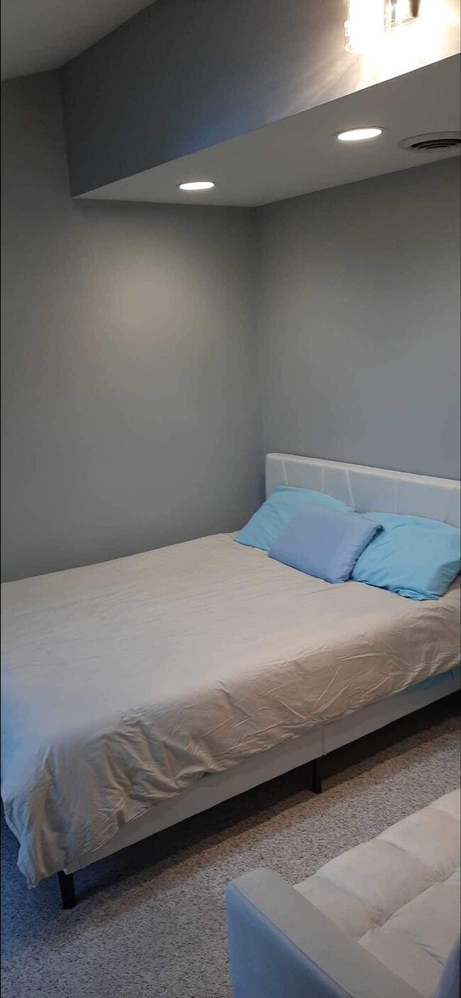 Foto del edificio - 301 Sunny View Ln