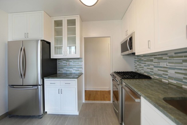 Foto del edificio - 423-425 West End Ave