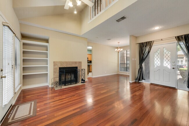 Building Photo - Charming Condo in Valley Ranch