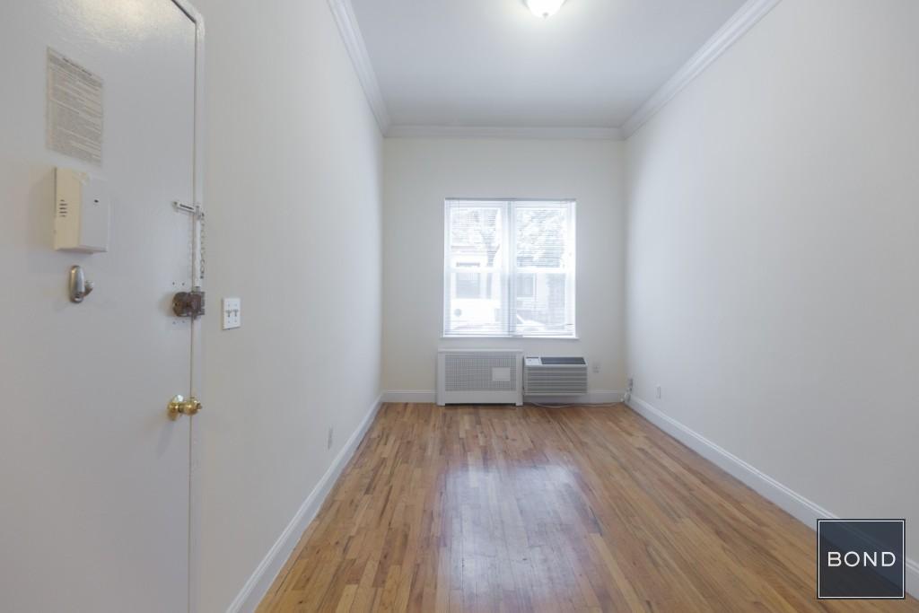 Foto principal - 523 E 85th St