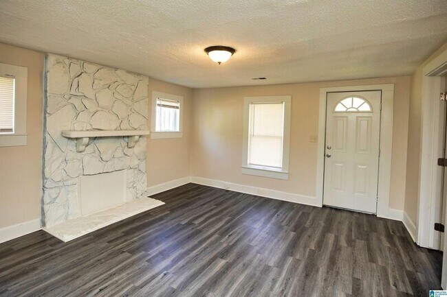 Foto del edificio - 6238 Warrior River Rd