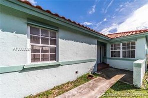 Foto del edificio - 10151 SW 138th Ct