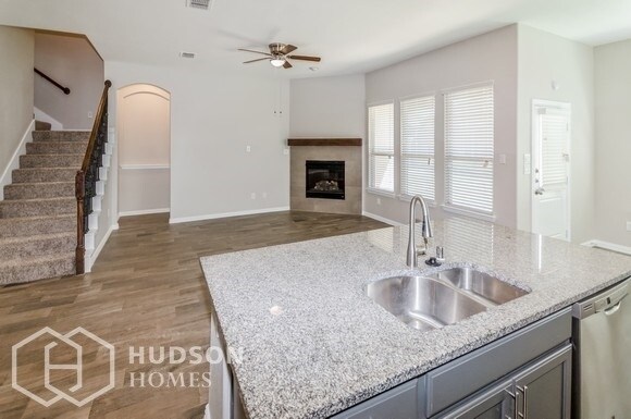 Building Photo - SELF TOUR NOW! - 14828 Rocky Face Ln, Hasl...