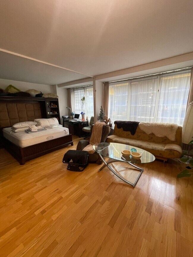 Foto del edificio - 211 E Ohio St