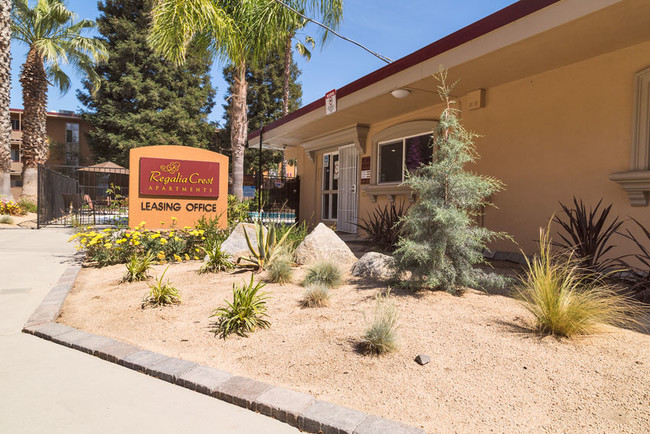 Building Photo - Regalia Crest Apartments