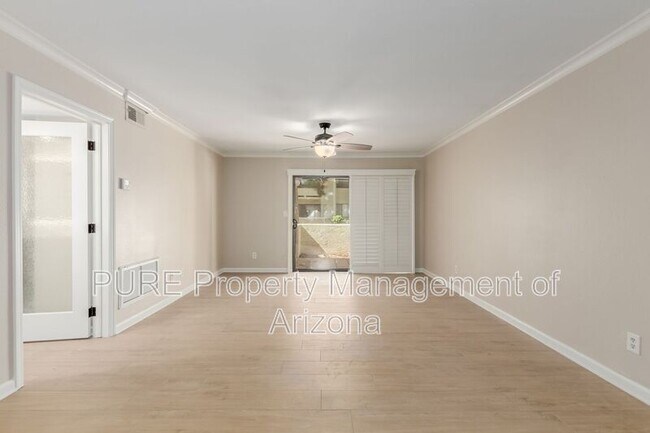 Building Photo - 10444 N 69th St