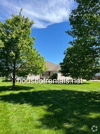 Building Photo - 842 Haney Rd