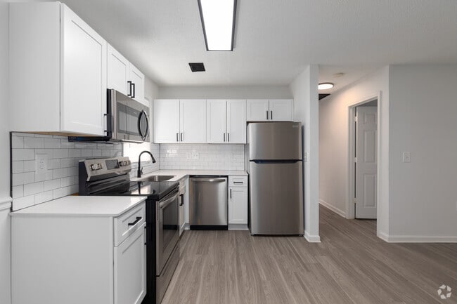 1HAB, 1BA - 640SF Cocina - Crossdale Flats