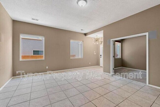 Foto del edificio - 8605 Mock Heather Rd NW