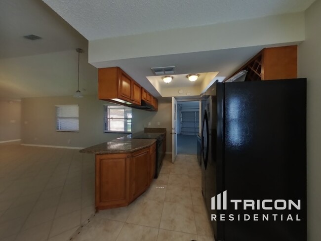 Foto del edificio - 38750 James Ct