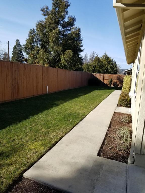 Foto del edificio - 1042 SW Princeton Pl