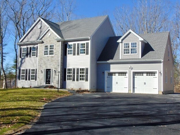 Front Elevation - 40 Green St