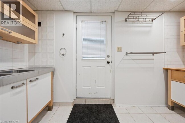 Building Photo - 286 Auburn Dr