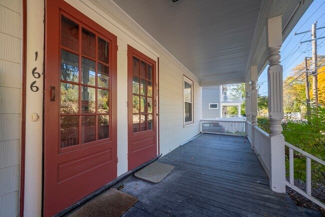 Building Photo - 166 Elliot St