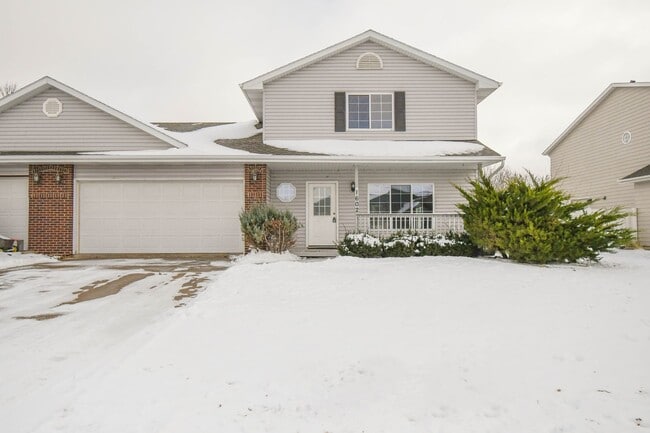 Building Photo - 1602 S Campbell Trail