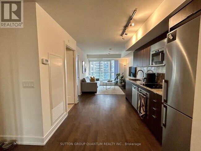 Building Photo - 5 Mabelle Ave