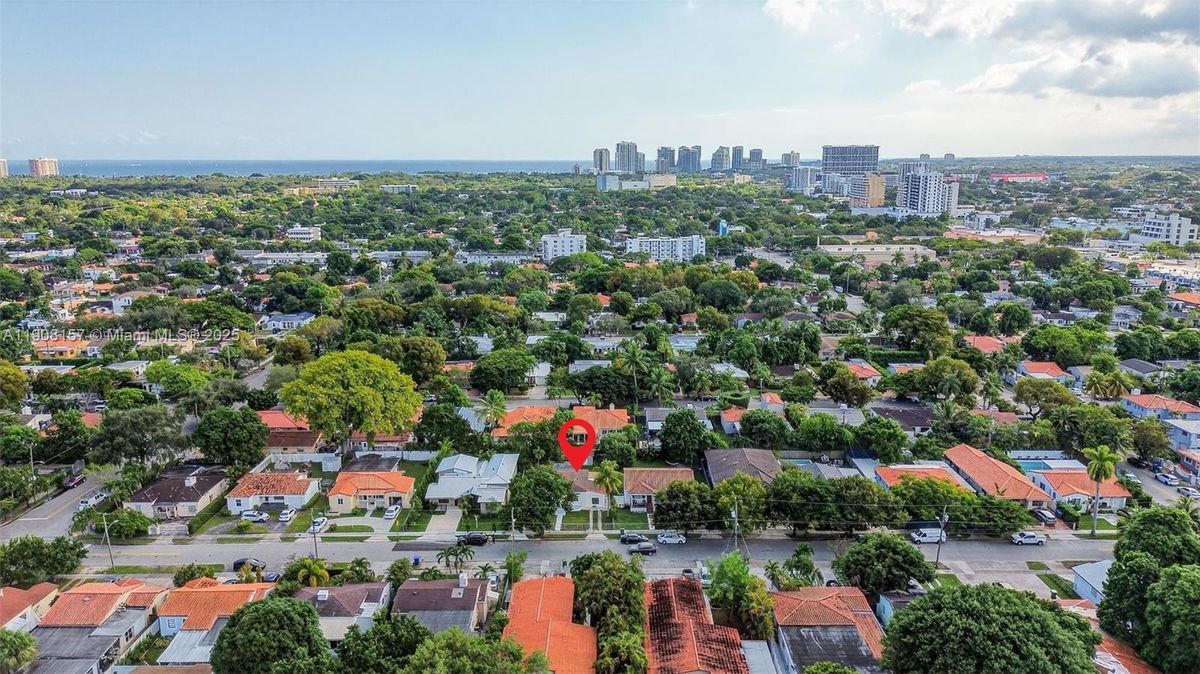 Foto del edificio - 2464 SW 19th St