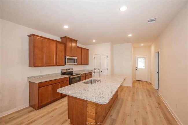 Foto del edificio - 603 N Echols St