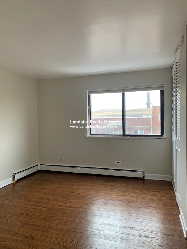 Foto del edificio - 5917 N Kenmore Ave