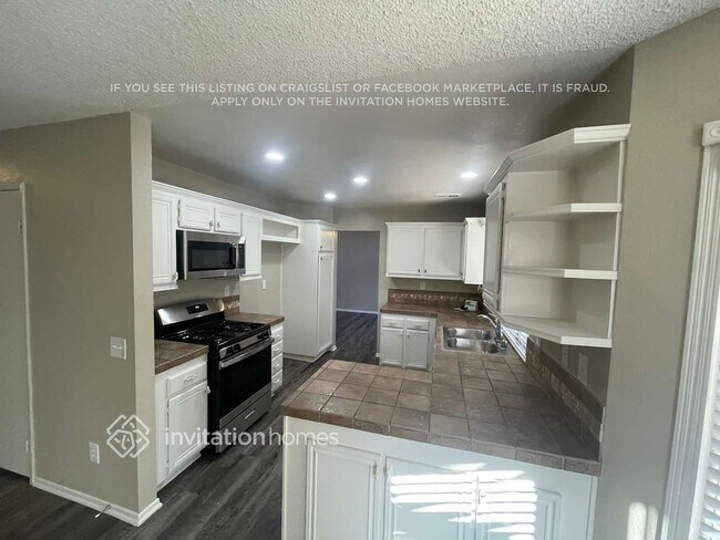 Foto del edificio - 24434 Leafwood Dr