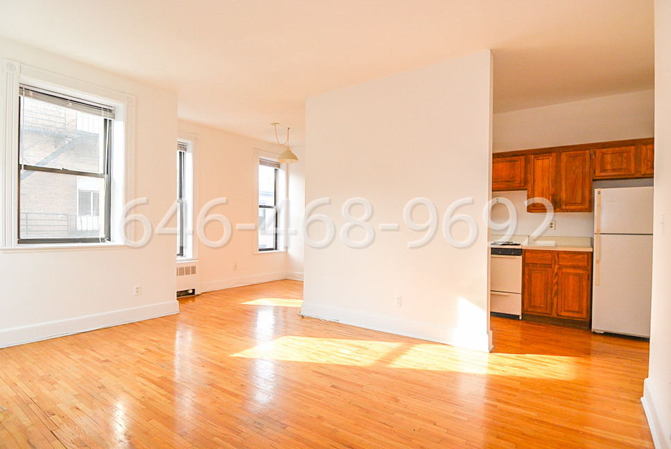 Primary Photo - 1200 Washington St