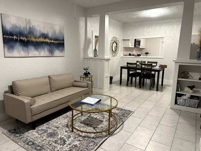 Foto del edificio - 1743 Yale St S