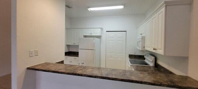 Foto del edificio - Charming 2/2 townhouse in Eagle Trace