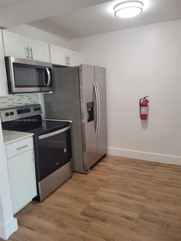 Foto principal - 5967 NW 27th Pl
