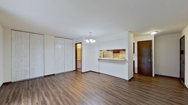 Foto del edificio - N76-W14535 Market Dr