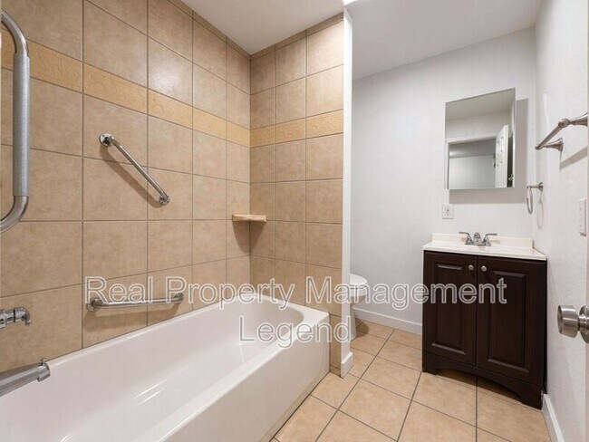 Foto del edificio - 933 Gillham Rd