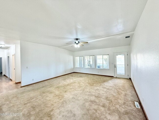 Building Photo - 480 Kayci Ave