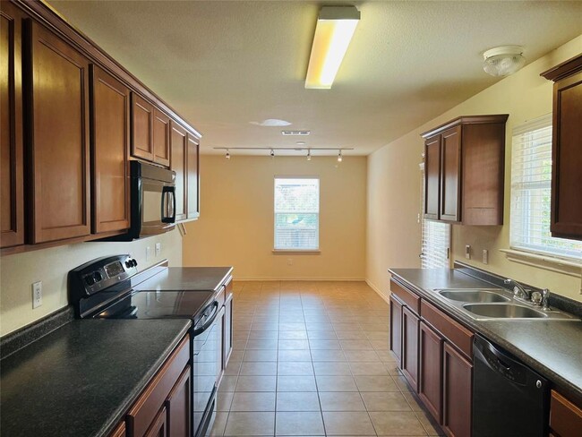 Foto del edificio - 13300 Prairie Sage Cove