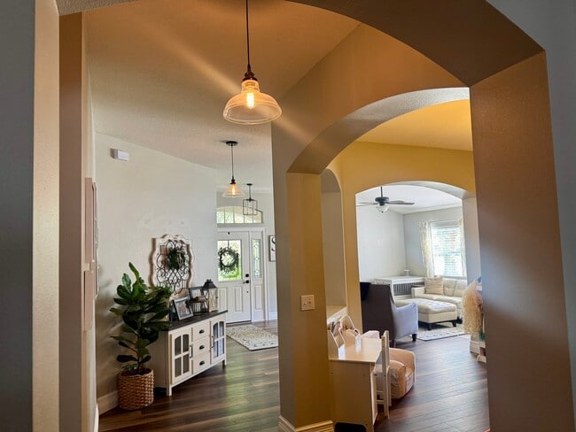 Building Photo - 2735 Valencia Grove Dr