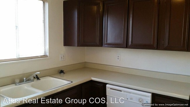 Foto del edificio - 459-461 El Paso Blvd