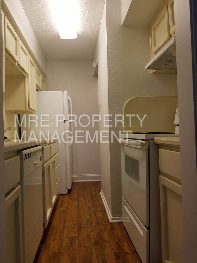 Foto del edificio - 3413 W 5th St
