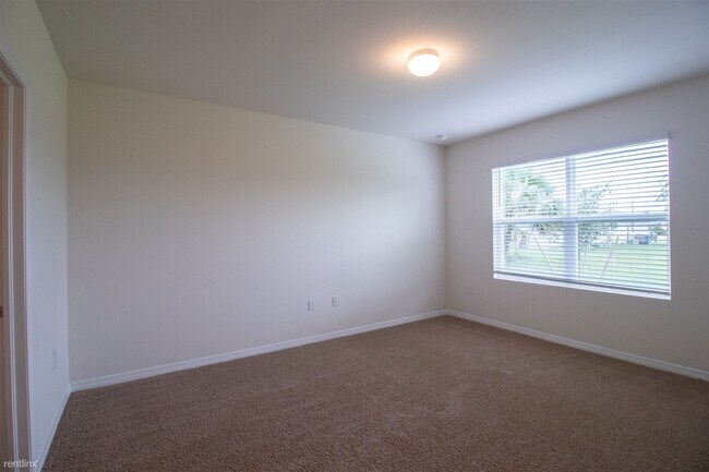 Foto del edificio - 4 br, 2 bath House - 306 Southeast 27th Te...