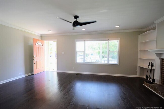 Building Photo - 6652 Suga Cir