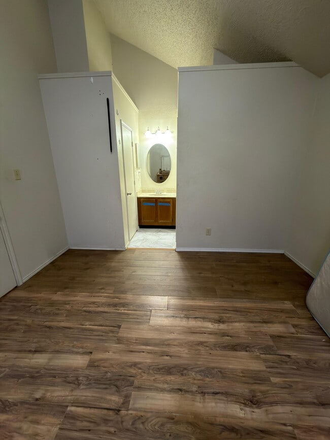 Building Photo - 6408 Brookhaven Trl