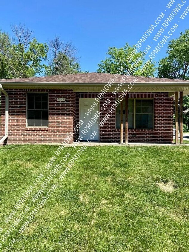 Foto principal - 254 Campus Ave